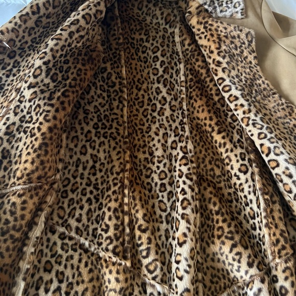 Like new classic Newport News faux fur/shearling long coat - Picture 5 of 10